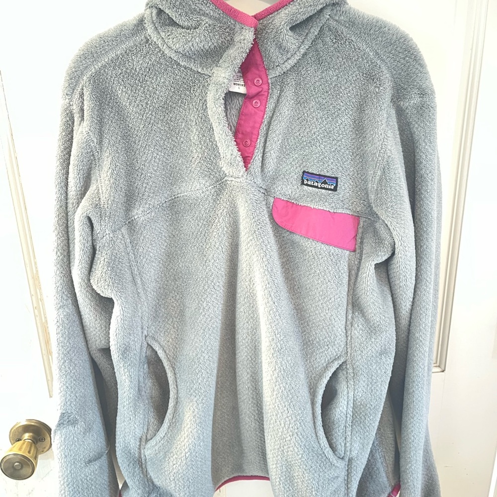 Patagonia womens sweatshirt. Size Large